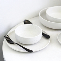 Service de vaisselle en céramique blanche 6 pièces avec ustensiles, assiettes et bols de couleur unie pour la maison, l'hôtel et le restaurant