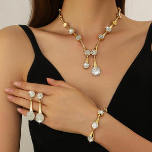 Elegante Juego de Joyería de 3 Piezas Chapado en Oro con Cristales para Mujer, Servicio de Abastecimiento 1688 con MOQ Bajo, Marca FTS, Más de 10 Años de Experiencia, DDP - Product Image 4