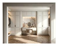 Armoire de chambre à coucher de style européen classique sur mesure, avec portes coulissantes en verre trempé, rangement modulaire pour vêtements