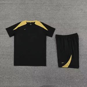 Camiseta de diseñador y pantalones cortos de 2 piezas <span class=keywords><strong>Running</strong></span> Fitness <span class=keywords><strong>Ropa</strong></span> deportiva Entrenamiento <span class=keywords><strong>Ropa</strong></span> De Hombre <span class=keywords><strong>Ropa</strong></span> deportiva Traje corto para hombre - Product Image 1