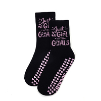 Chaussettes antidérapantes en silicone pour enfants, vente chaude, pour le sport décontracté, chaussettes de sport pour enfants, chaussettes antidérapantes en coton avec lettres personnalisées