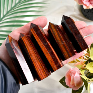 หินคริสตัลธรรมชาติทรงหอก ไทเกอร์อายสีแดง ควอตซ์ สำหรับงานฝีมือและตกแต่งบ้าน ขายส่ง - Product Image 2