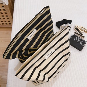 Beauty Cotton Make up <b>Travel</b> <b>Bag</b> Wholesale Gold Zipper Canvas <b>Cosmetic</b> <b>Bag</b> With Tassel Custom Logo - Product Image 2