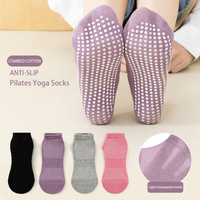 Chaussettes de sport en coton pour femmes, modèle Elite, avec grip antidérapant, respirantes, points de colle, logo sur le corps et le bord, coupe haute, pour yoga et Pilates, vente en gros