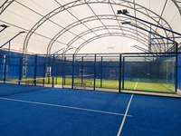 Terrain de padel avec toit en dôme gonflable 20x10m, auvent motorisé électrique, température contrôlée, intérieur/extérieur toutes saisons