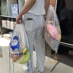 Bolsas de mochila con cordón transparente de plástico transparente Mochila con cordón para tienda de máquina de garra de muñeca de juguete de peluche - Product Image 4