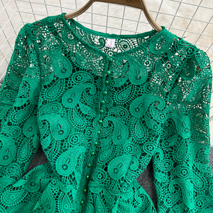 Camicia Estiva da Donna Casual in Pizzo Crochet Tinta Unita con Maniche Larghe, Scollo a O, Traforata, Vestibilità Ampia, Traspirante ed Eco-Friendly - Product Image 5