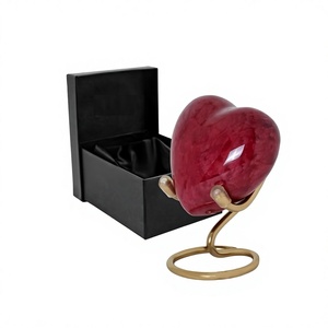 Urna de corazón rojo con soporte y caja, urna de recuerdo para cenizas humanas, Honra a tu ser querido con Mini urna para hombres y mujeres, juego de regalo funerario - Product Image 1