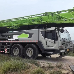 Grue sur camion d'occasion Zoomlion ZTC2200H 220 tonnes, poids total 50000 kg, fonctionnement stable, pompe, moteur, soupape complets, levage lourd - Product Image 1