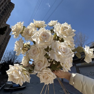 Dalian Chermy Haute Qualité 3 Têtes Rose Fleur <span class=keywords><strong>De</strong></span> Soie <span class=keywords><strong>Ivoire</strong></span> Blanc Rose <span class=keywords><strong>Bouquet</strong></span> Pour Mariage - Product Image 1
