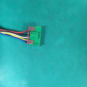 ZKFP-50-10-1L มอเตอร์ดีซีไร้แปรงถ่านแบบเรซิ่นแพ็ค 50W 310V สำหรับใช้ภายในเครื่องปรับอากาศ - Product Image 2
