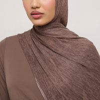 Nouveau Hijab Musulman Premium Respirant à Carreaux pour l'Été, Foulard Châle en Rayonne Froissée Texturée et Sous-bonnet Assorti en Modal