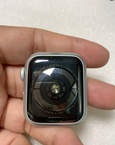 <span class=keywords><strong>Apple</strong></span> <span class=keywords><strong>Watch</strong></span> Series <span class=keywords><strong>4</strong></span> GPS รุ่นเดิม ขนาด 40 มม. ตัวเรือนอะลูมิเนียม มือสอง IWatch S4 วัดคลื่นไฟฟ้าหัวใจ (ECG)  ติดตามการออกกำลังกาย - Product Image 1