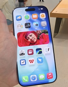 Per 17 Air con Display LED e LTE per Lettura Notturna, Lavoro Notturno e Ambienti con Poca Luce, Protegge gli Occhi Durante l'Uso Serale - Product Image 1