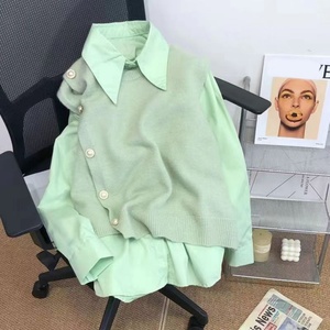Conjunto de Dos Piezas de Moda Primavera 2025 para Mujer, Chaleco de Punto Color Caramelo y Camisa - Product Image 5