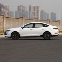 2025 BYD Qin PLUS DM-i berline hybride No1 véhicule à énergie nouvelle longue autonomie haute vitesse en gros en stock