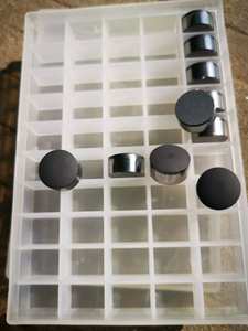 <span class=keywords><strong>Factory</strong></span> Sales High-Class1308 <span class=keywords><strong>PDC</strong></span> <span class=keywords><strong>Cutters</strong></span> Convex Diamond Inserts para Mineração e Indústria Petrolífera - Product Image 4