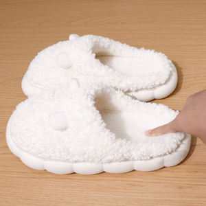 Pantoufles de créateur en EVA de haute qualité pour femmes, doublure en peluche, pantoufles fourrées pour femmes avec assurance qualité - Product Image 4