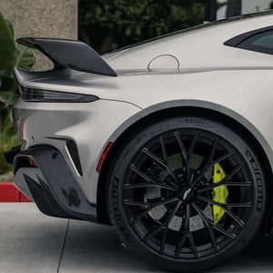 Kit carrosserie large complet incluant système d'échappement, pare-chocs avant en fibre de carbone et pièces d'aile arrière pour <span class=keywords><strong>Aston</strong></span> <span class=keywords><strong>Martin</strong></span> V12 Vantage - Product Image 5