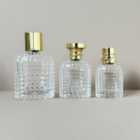 Bouteilles de parfum élégantes en verre 30ml/50ml/100ml, pulvérisateur à brume fine, récipients de parfum durables de luxe pour boîte de diffuseur d'aromathérapie
