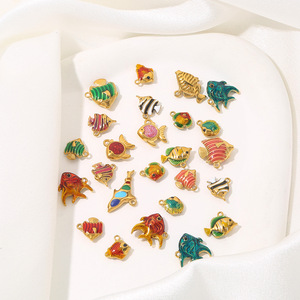 Breloques de poissons tropicaux vibrants |   Pendentifs Océan en Émail en Acier Inoxydable Plaqué Or PVD 18K pour la Fabrication de Bijoux DIY |   Imperméable - Product Image 3