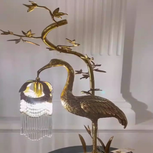 Lampada da Tavolo <span class=keywords><strong>con</strong></span> Corvo Coronato in Bronzo, <span class=keywords><strong>Paralume</strong></span> <span class=keywords><strong>con</strong></span> <span class=keywords><strong>Perline</strong></span> di Cristallo e Nappine, Lampade da Comodino Dimmerabili, Illuminazione Decorativa - Product Image 2