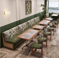 Canapé de restaurant en tissu imprimé floral au design moderne avec table en bois pour restaurant thaïlandais, café, boutique