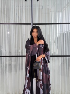 Abaya Aberta de Chiffon com Estampa Abstrata Personalizada Hafizah, Estilo Dubai, <span class=keywords><strong>Kimono</strong></span> Modesto para Mulheres Muçulmanas, Uso Diário - Product Image 4