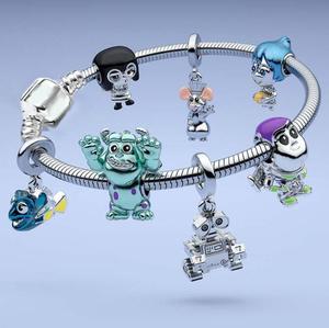 Bracelet à puce de cristal pour femme, breloques avec personnage de <span class=keywords><strong>dessin</strong></span> <span class=keywords><strong>animé</strong></span>, dernière collection <span class=keywords><strong>2022</strong></span> - Product Image 2