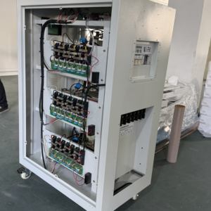 Stabilisateur de tension AC statique triphasé <span class=keywords><strong>sans</strong></span> <span class=keywords><strong>contact</strong></span>, régulateur de tension SVC à thyristors en cuivre 50kVA-150kVA - Product Image 4