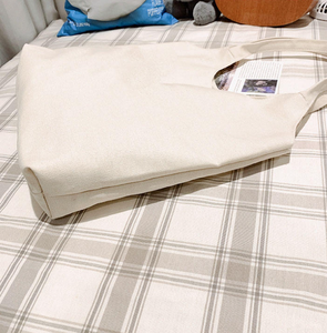 Bolso de hombro para mujer al por mayor, barato, con un lindo estampado de oso, bolso de mano de lona reutilizable y ecológico para compras. - Product Image 4