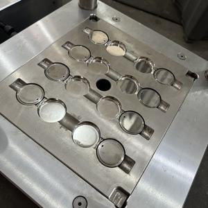 Moldes De Injeção Fabricante <span class=keywords><strong>38mm</strong></span> Flip Top Molde Plástico Flip Top <span class=keywords><strong>Cap</strong></span> Molde Tampa De Garrafa Molde De Injeção Fabricante - Product Image 5