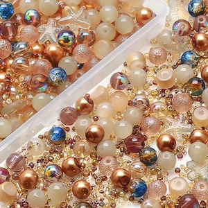 Kit de Cuentas para Joyería DIY en Color Dorado Champán - Formas Mixtas y Tonos Té para la Creación de Pulseras y Collares Estilo Boho - Product Image 1