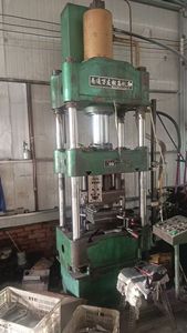 Plastik tuğla sıcak presleme kalıplama makinesi ikinci cep telefonu 50 ton-80 ton dört sütun hidrolik sıcak şekillendirme - Product Image 5