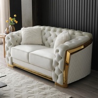 Ensemble de canapés capitonnés NOVA Light Luxury pour salon, en velours, couleur ivoire, 2 et 3 places, avec structure dorée.