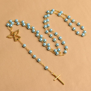 カトリックロザリオ ピンクガラスパールビーズ 天使の羽 トレンディなイエスロザリオネックレス 6MM ゴールドジュエリー 卸売 - Product Image 3