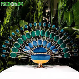 Luxe trône <span class=keywords><strong>de</strong></span> <span class=keywords><strong>la</strong></span> <span class=keywords><strong>reine</strong></span> loisirs chaises <span class=keywords><strong>de</strong></span> mariage paon conception tapisserie d'ameublement canapé chaises monoplace canapé modèle Animal meubles - Product Image 1