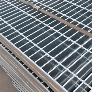 Grille de protection robuste en acier galvanisé soudé antidérapante pour caniveau de drainage, couloir industriel et plateforme de circulation - Product Image 5