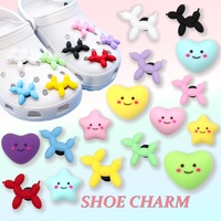 Breloques pour chaussures en forme de chien ballon mignon, cœurs et étoiles, pour filles et femmes, décorations et accessoires pour chaussures