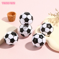 Taille-crayon manuel sphérique créatif en forme de ballon de football avec logo personnalisé, idéal pour les enfants – Vente en gros