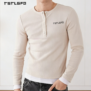 Camiseta Henley de Manga Larga para Hombre, Estilo Minimalista, Color Beige, con Estampado de Letras a Rayas, Mezcla de Algodón, Corte Ajustado, Diseño Contemporáneo - Product Image 1