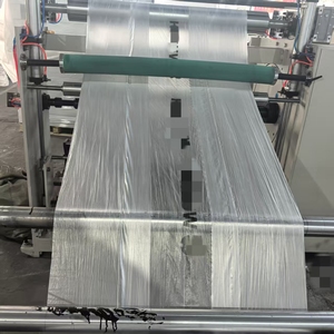 <span class=keywords><strong>Film</strong></span> de masquage plastique peignable pour protection automobile, 16 x 400 pieds avec 1 rouleau de ruban de masquage inclus - Product Image 3