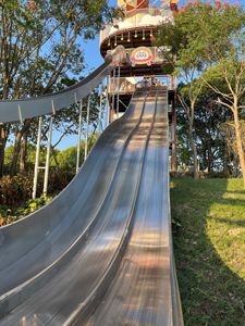 Grandes installations d'amusement modulaires avec des escaliers mécaniques en spirale et des toboggans en acier inoxydable et en plastique - Product Image 5