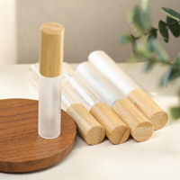 Mini chaise de voyage avec hauteur réglable pour le camping, la plage et les pique-niques – Solution de siège confortable et relaxante (Tubes de brillant à lèvres)