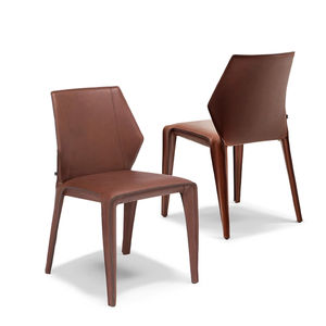 Chaise de salle à manger contemporaine en cuir avec dossier et pieds en métal, design ergonomique, écologique, pour mobilier de salle à manger de villa - Product Image 2