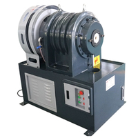 Machine de cintrage et de rétrécissement rotative pour la réduction de diamètre des extrémités de tubes coniques de pieds de meubles, chaises et canapés