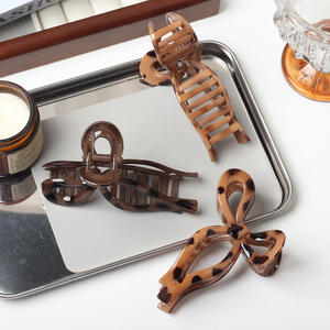 Pinzas para el pelo con estampado de leopardo, pinzas retro con lazo y diseño de cruz, pinzas de tiburón con agarre antideslizante, pinzas de garra de moda para mujer - Product Image 6