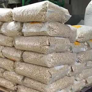 Granulés de bois de haute qualité à vendre à prix avantageux, produits chimiques énergétiques, prix du granulé de bois par tonne, livraison rapide disponible, en stock. - Product Image 3