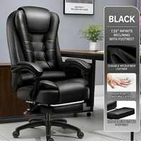 Chaise de bureau ergonomique en cuir noir moderne à dossier haut, avec support lombaire réglable, accoudoirs fixes et repose-pieds pivotant
