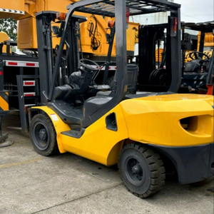 <b>Used</b> Forklift Truck 3-Ton Japan Engine Counterbalanced Diesel Engine Komatsu FD30 2-Stage Mast 4WD Solid Tire - Product Image 1